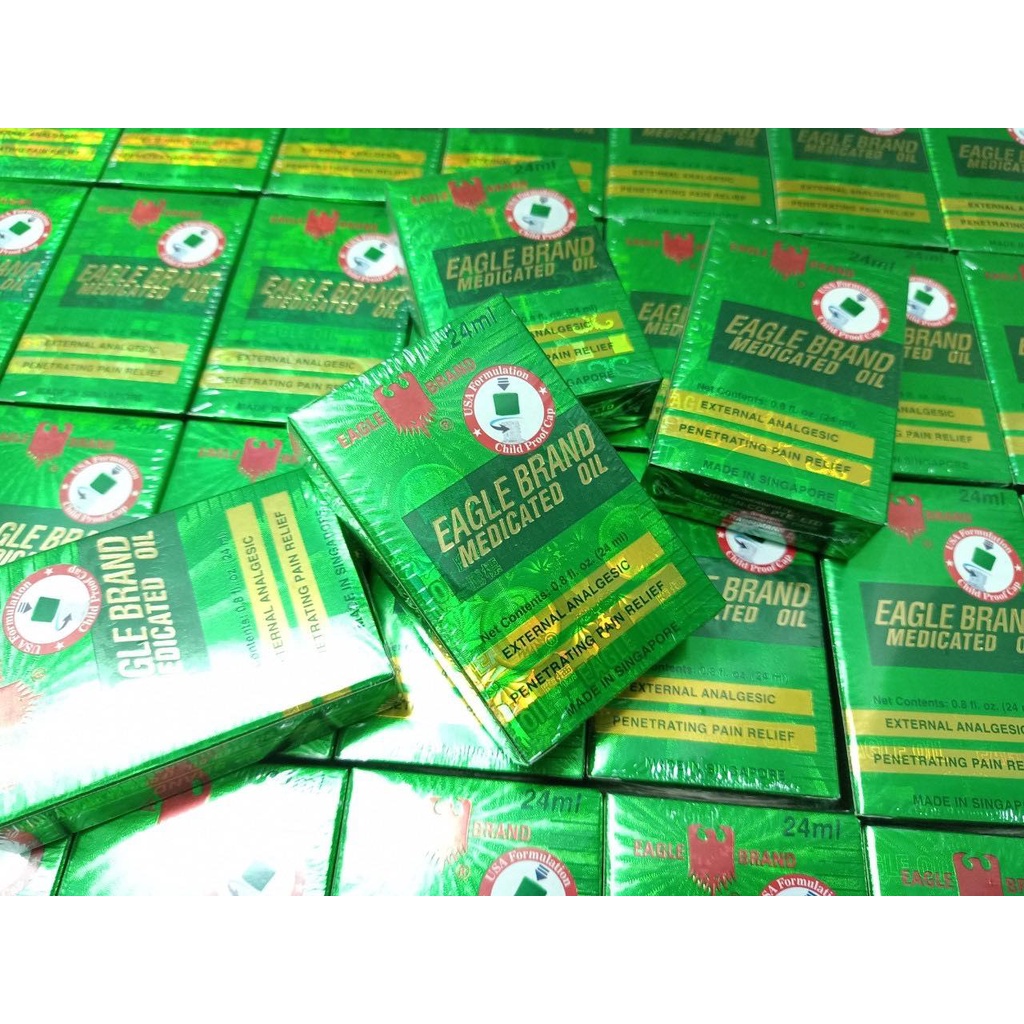 Dầu Gió Xanh Con Ó 2 Nắp Eagle Brand Medicated Oil Mỹ - 24ml