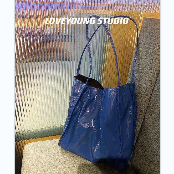 Túi tote Đeo Vai Bằng Da Bóng Màu Xanh Dương Sức Chứa Lớn Đa Năng