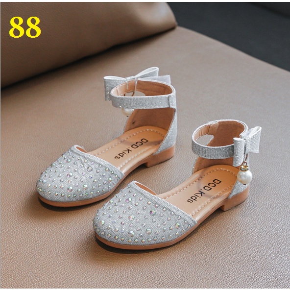 [Hà Xu shop] Giày Sandal bé gái bít mũi đính đá kiểu dáng búp bê công chúa 88