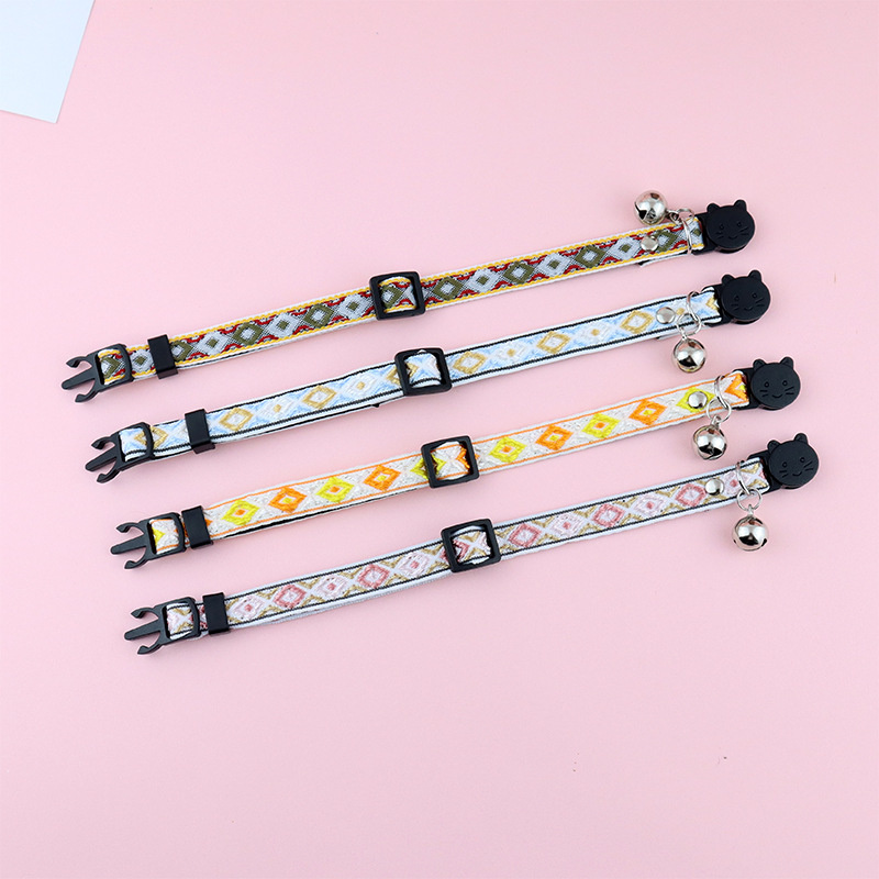 Vòng Đeo Cổ Có Chuông Họa Tiết Hoa Thời Trang Cho Thú Cưng