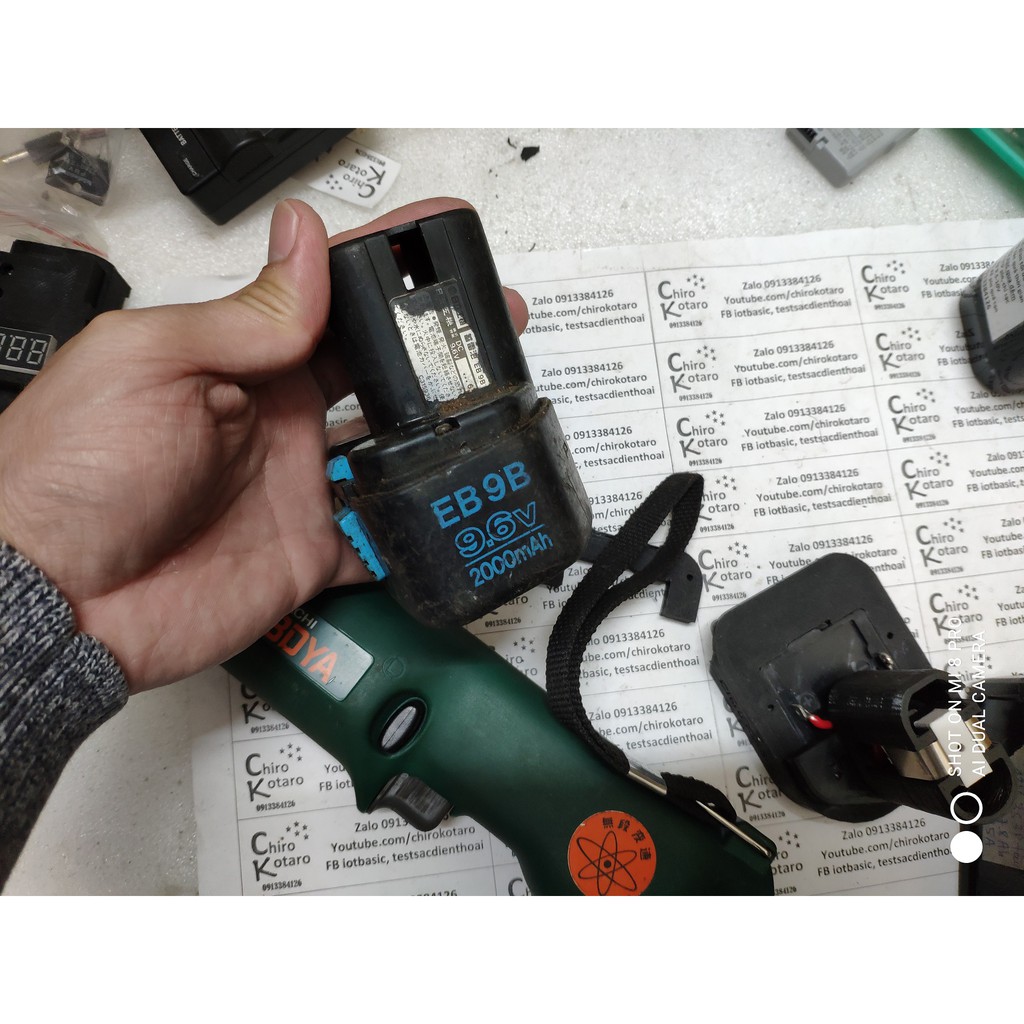 Đế chuyển pin máy Hitachi 9.6V pin đút sang dùng hộp pin cài Makita