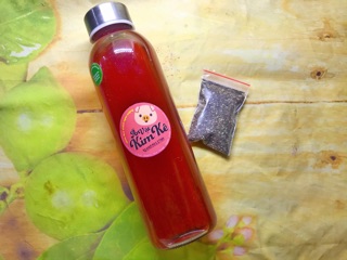 Nước cốt trái cây kèm hạt chia