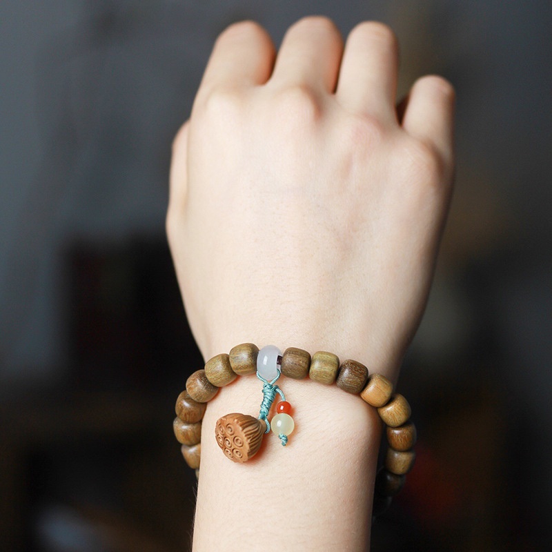 Chuỗi Hạt Phật Giáo Bằng Gỗ Đàn Hương Xanh Tự Nhiên