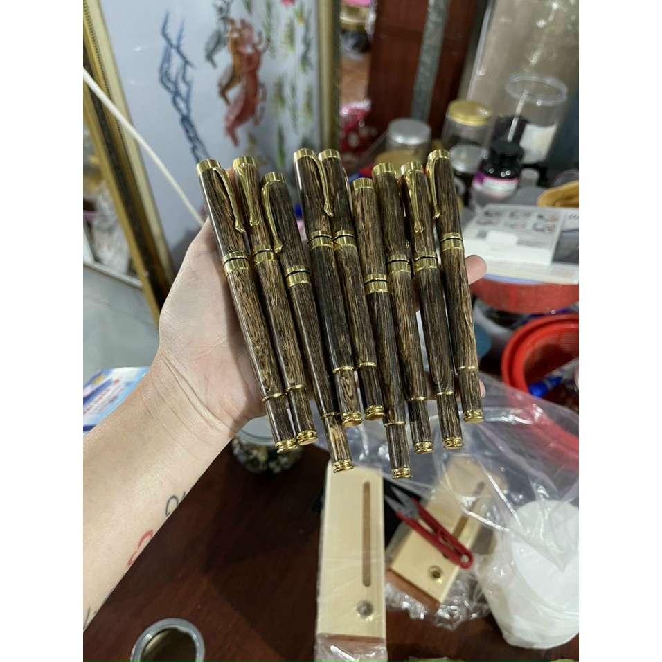 Bút Gỗ Trầm Hương - Trầm Sánh Chìm - Có nhận khắc tên theo yêu cầu - Quà Tặng Sếp Người Thân Đồng Nghiệp