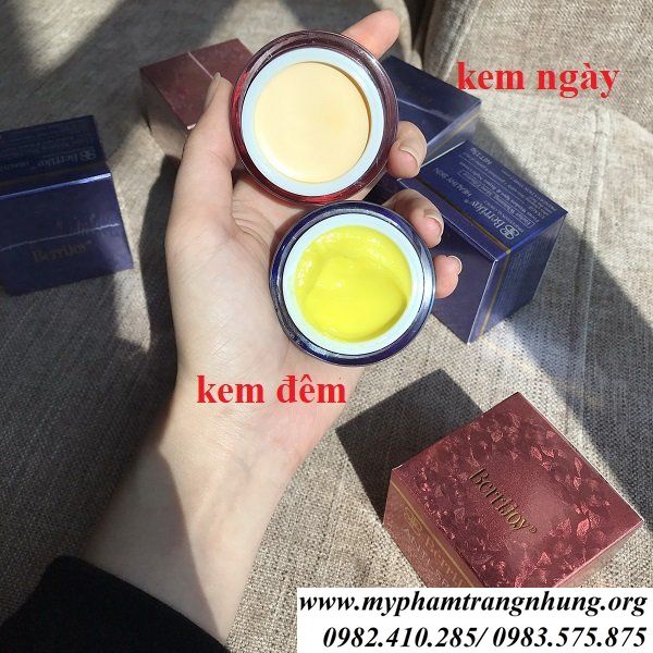 BỘ ĐÔI KEM DƯỠNG TRẮNG DA MỜ NÁM BERRIJOY