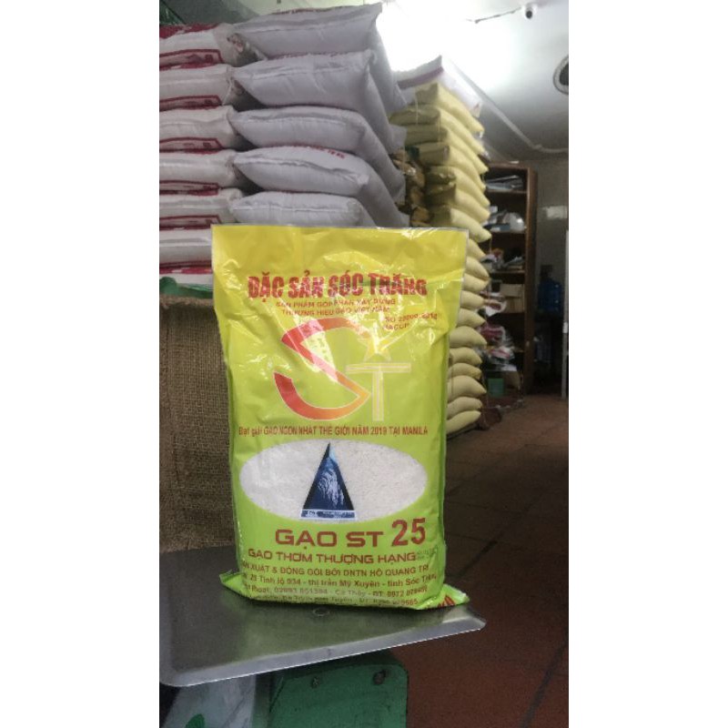 Gạo Lứt đen Sóc Trăng túi 1kg hút chân không | BigBuy360 - bigbuy360.vn