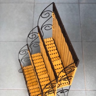 Kệ để báo 3 ngăn - KT: 30x65x25 (cm)