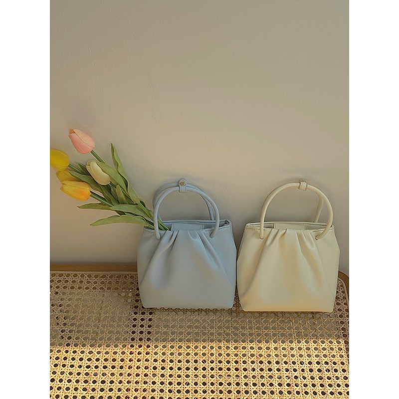Square Pleated Wild Bag Female 2021 Spring And Summer New Fashion Hand Leisure Korean Version Of The Shoulder Messenger