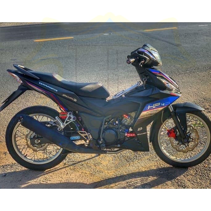 ( Quí khách vui lòng mang ra tiệm cho thợ dán ) Tem winner hp4 crom xanh đen