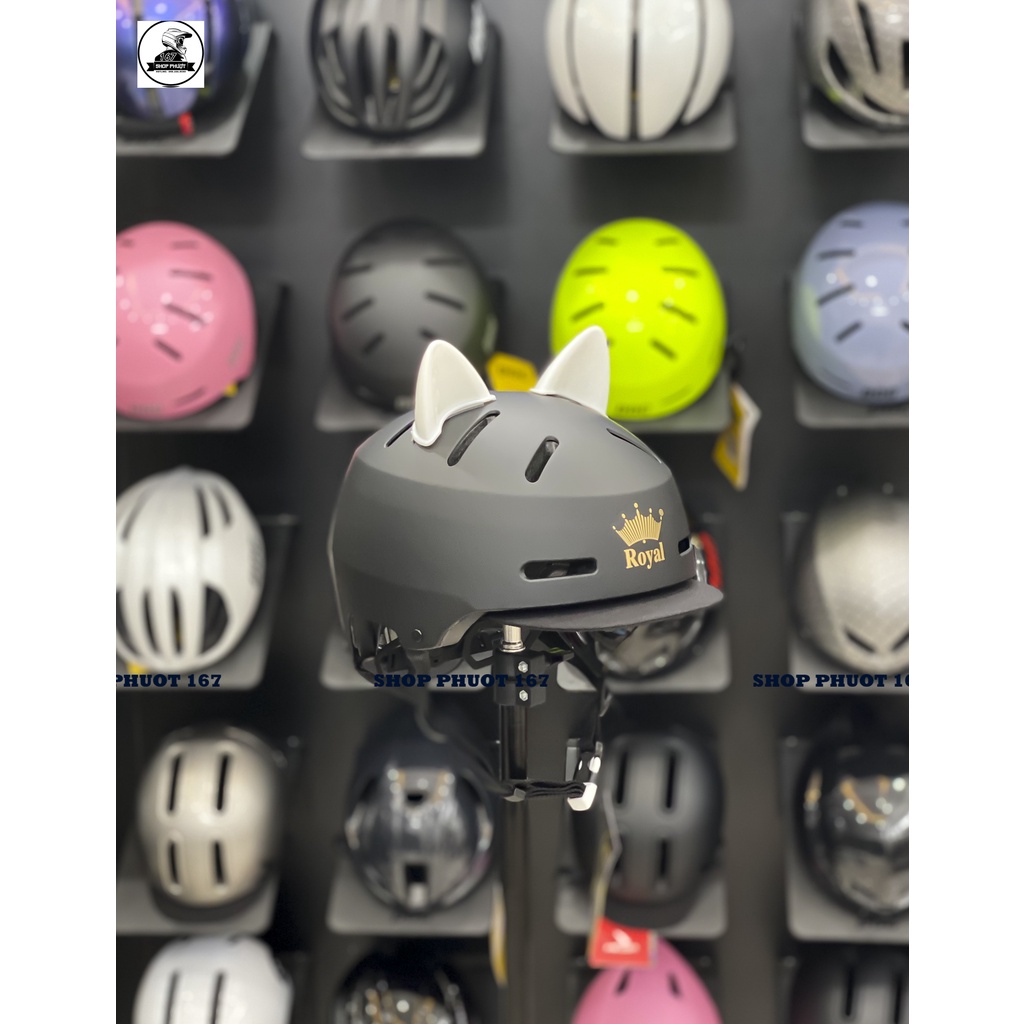 COMBO MŨ BẢO HIỂM ROYAL MD17 MÀU ĐEN TRƠN KÈM TAI MÈO VÀ LƯỠI TRAI CHE NẮNG CHÍNH HÃNG