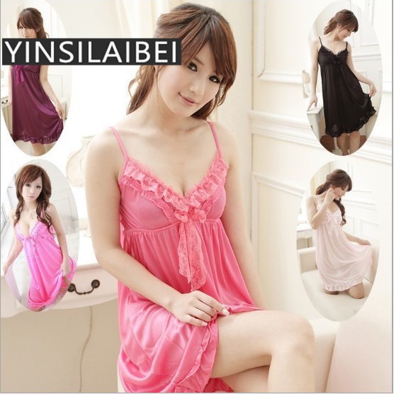 Đầm ngủ 2 dây bằng vải lụa thiết kế gợi cảm cho nữ