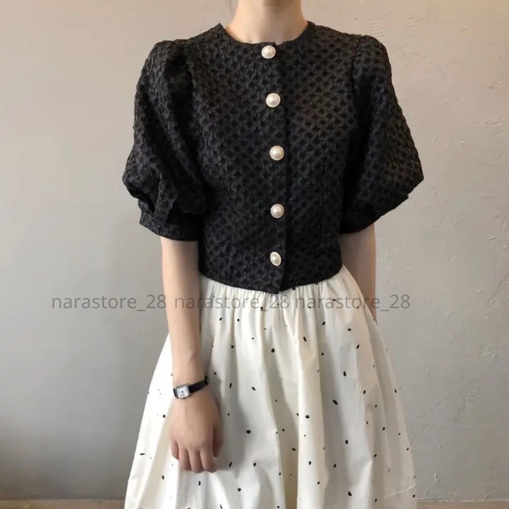 Áo croptop nữ tay phồng cổ tròn đính khuy tròn sang trọng, áo sơ mi nữ ngắn tay chất vải xốp thoáng mát DVT