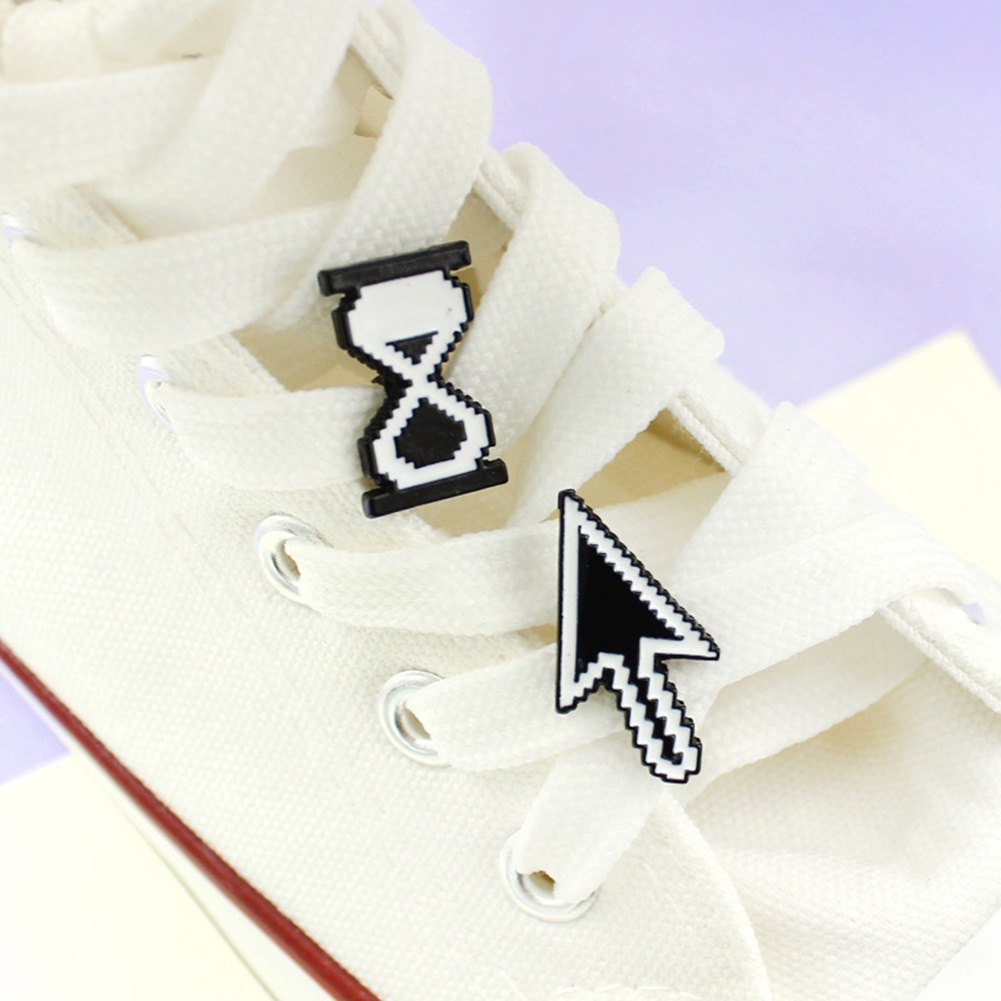 Ghim cài áo kim loại hình cung tên độc đáo