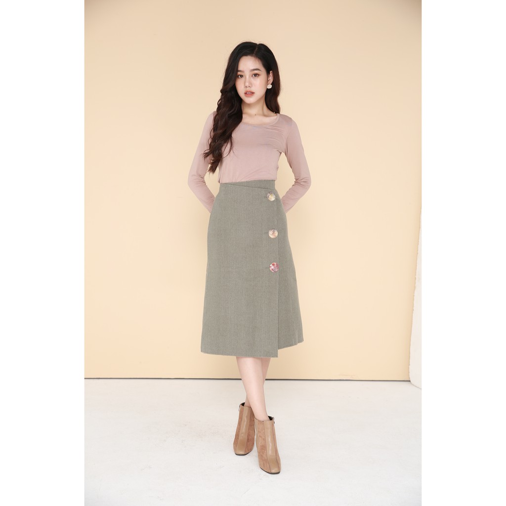 Chân váy midi dạ 3 cúc lệch IFU 05-3401
