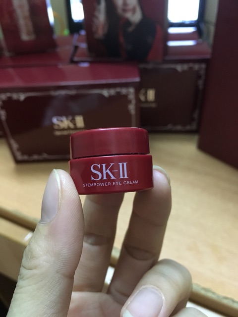 R.N.A Power Eye Cream | BigBuy360 - bigbuy360.vn