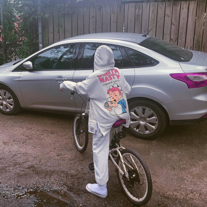 (pass) hoddie zip win sz L mặt sau trơn