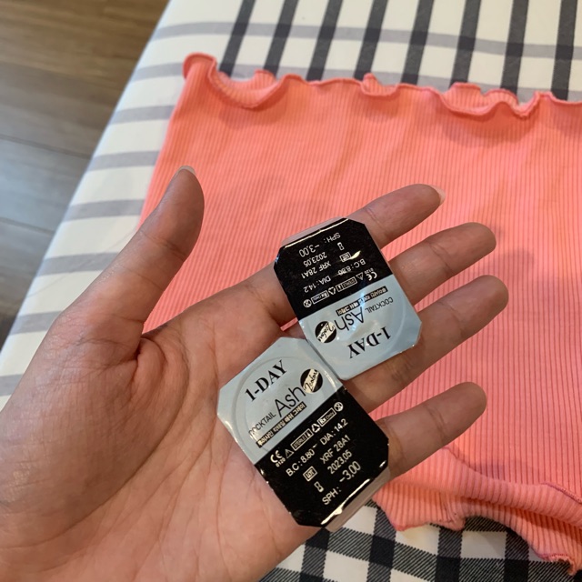 contact lens 1 ngày