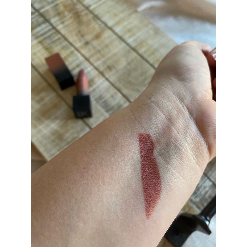 [FULLSIZE 3G] SON THỎI HUDA BEAUTY POWER BULLET MATTE LIPSTICK MÀU FIRST KISS | BigBuy360 - bigbuy360.vn