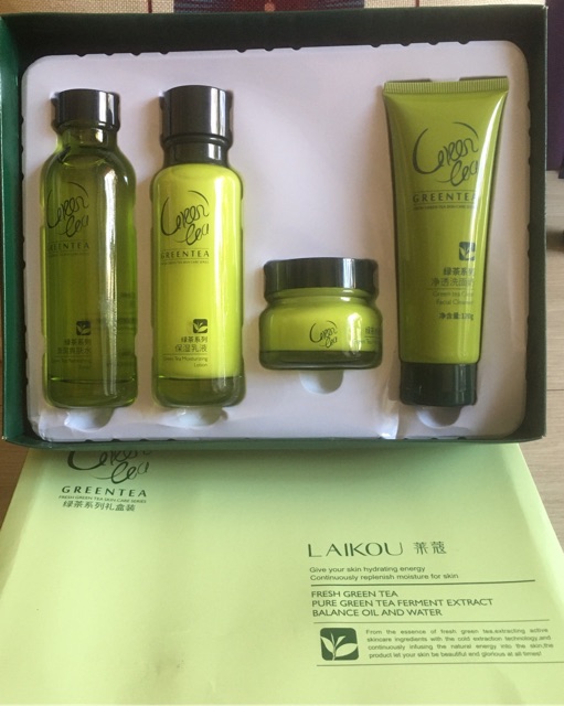 Bộ dưỡng da trà xanh Laikou ( dành cho da nhờn có mụn)