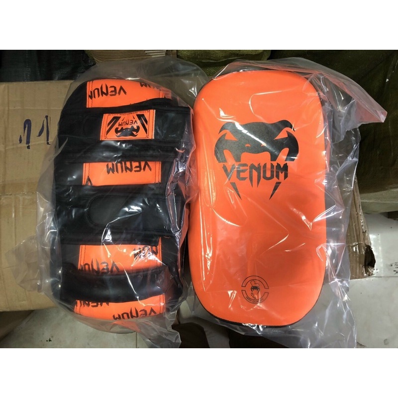 Đích đá , đích đỡ tay boxing VENUM elite kick pads