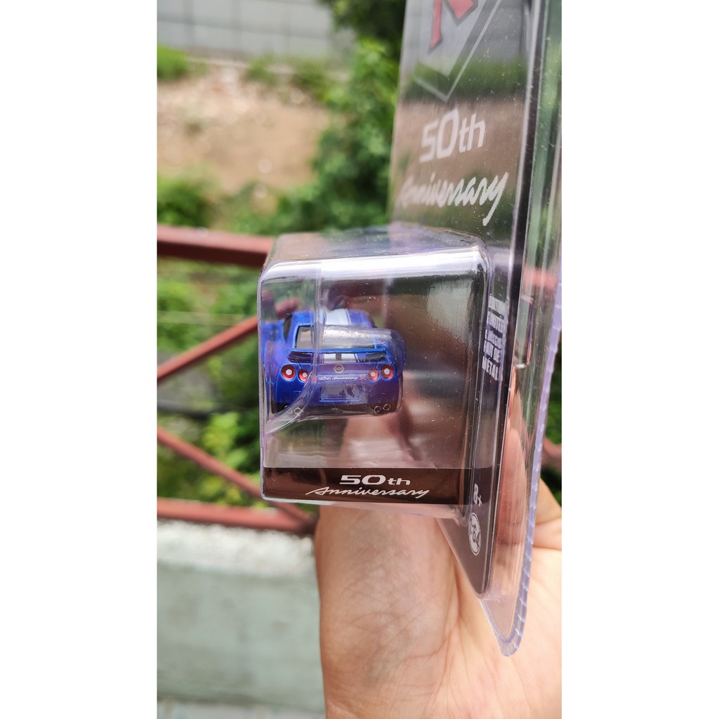 Mô hình tĩnh Greenlight Nissan GTR35 50th Annivesary tỷ lệ 1:64
