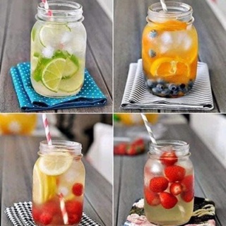 Cốc thủy tinh có quai cầm và nắp đậy có lỗ cắm ống hút kiểu dáng lạ, độc đáo sẵn kho sll