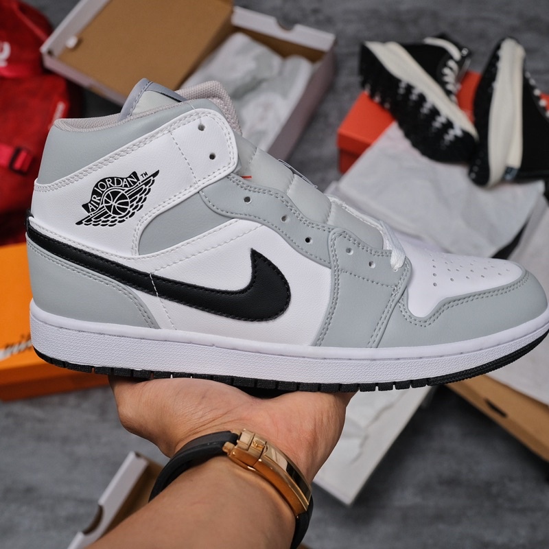 [GeekSneaker] Giày thể thao Jordan 1 Mid Light Smoke Grey V2