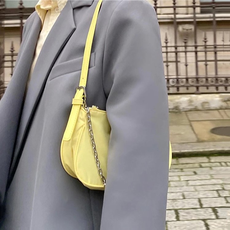 Túi đeo vai màu vàng thời trang sành điệu cho nữ