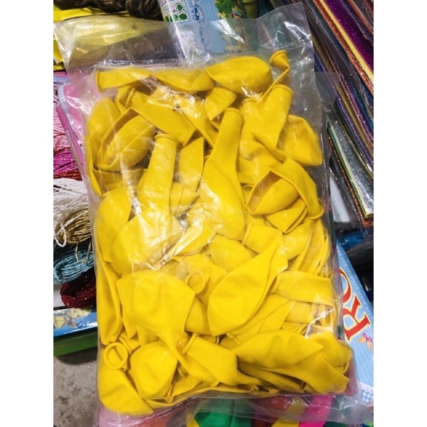 Sét gần 100  quả bóng bay thổi to loại dày xin
