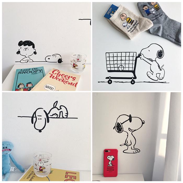 Miếng dán tường trang trí họa tiết Charlie Snoopy và bé gái phong cách Nhật Bản trang trí ký túc xá