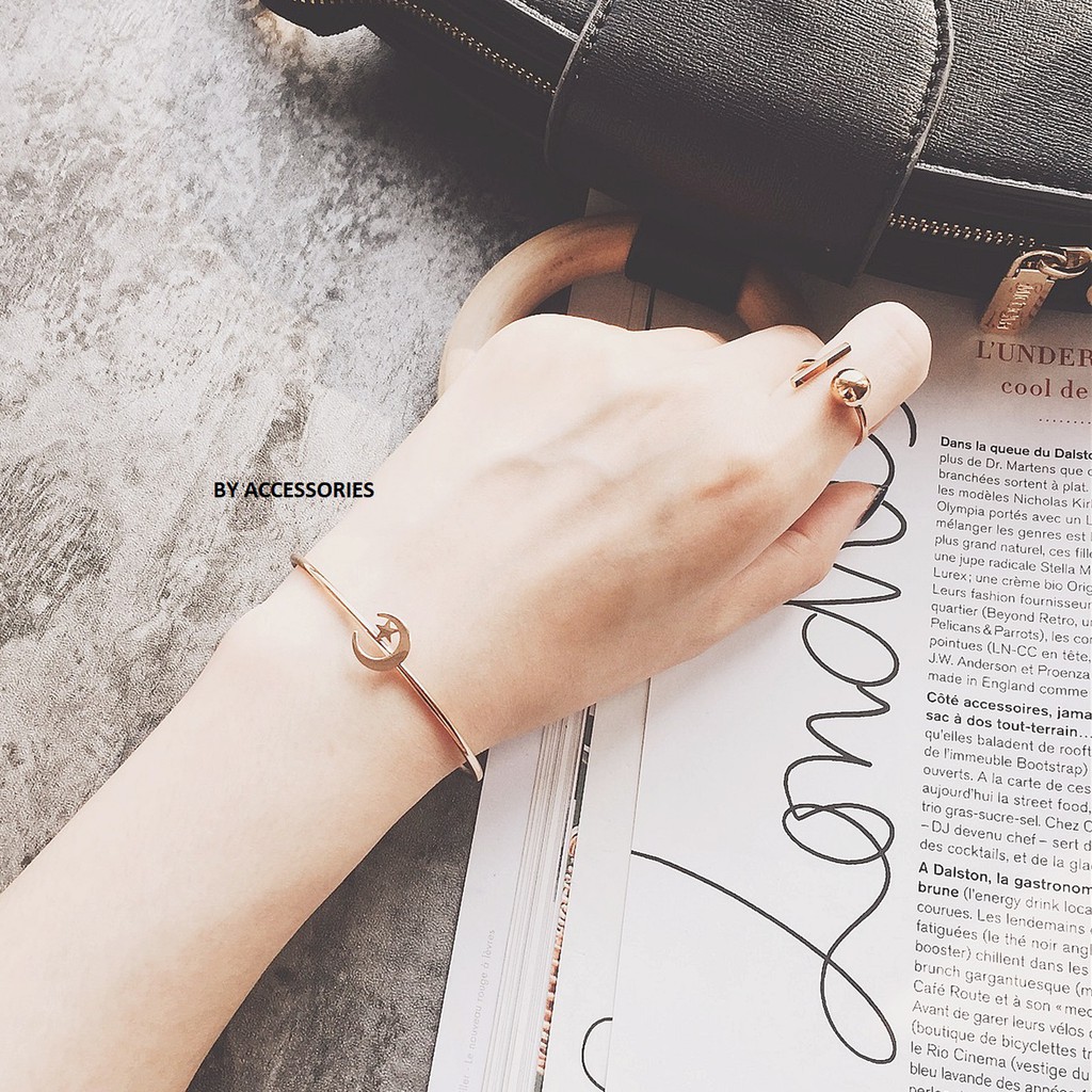 Vòng tay titan trăng sao sailor moon không gỉ WB191202