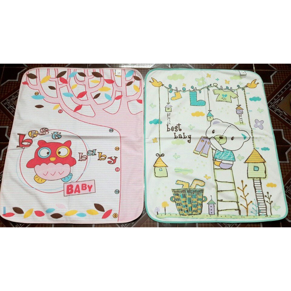 Tấm lót thay bỉm có thước đo chiều cao cho các Bé