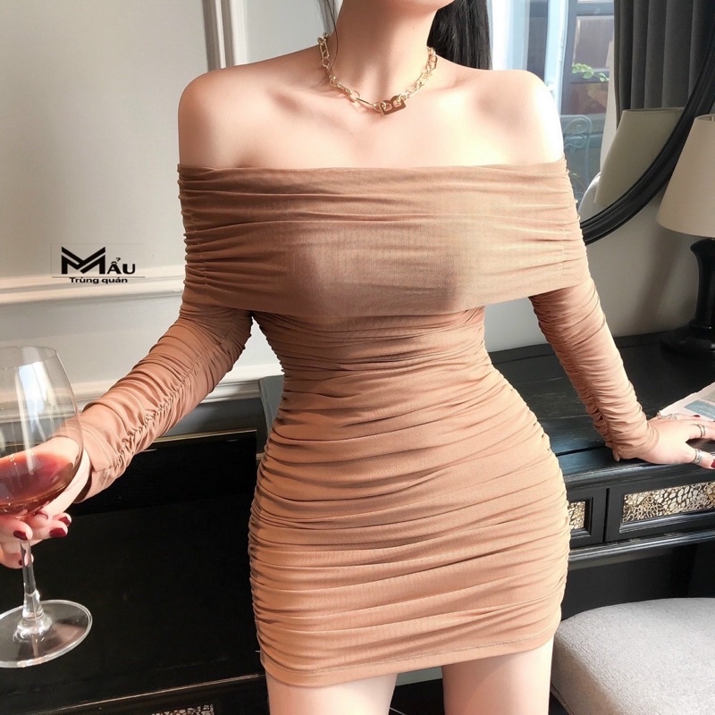 Váy body trễ vai dài tay