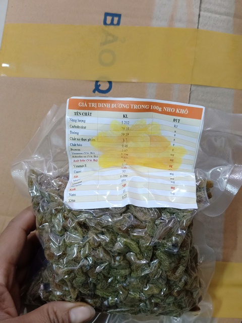 1kg nho khô xanh- ngọt dịu, màu tự nhiên