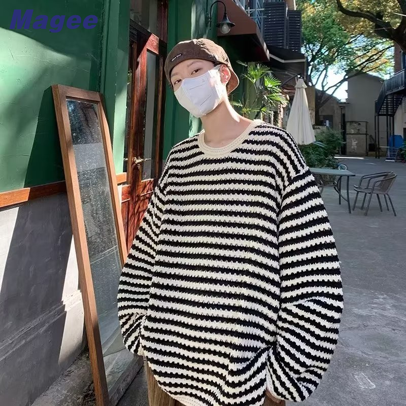 Áo sweater Cổ Tròn Dáng Rộng Họa Tiết Kẻ Sọc Trắng Đen Thời Trang Cho Nam
