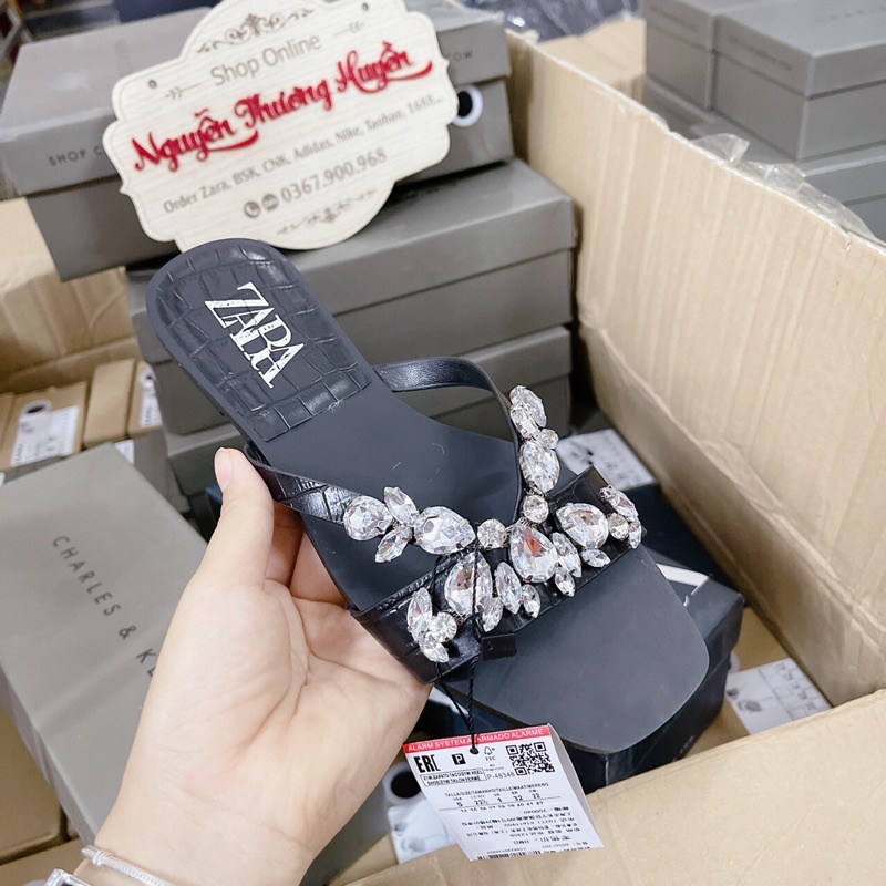 Dép lê bệt nữ quai vân da đính đá Full box MS-4241