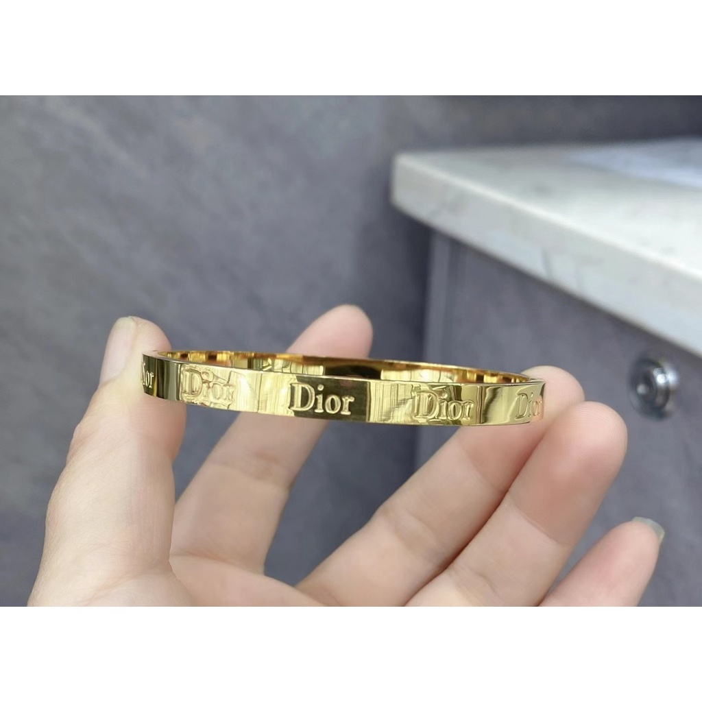 Vòng Tay Khắc Logo Bản To Titan Ko Đen TT 4324