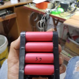 Pin makita 14.4v