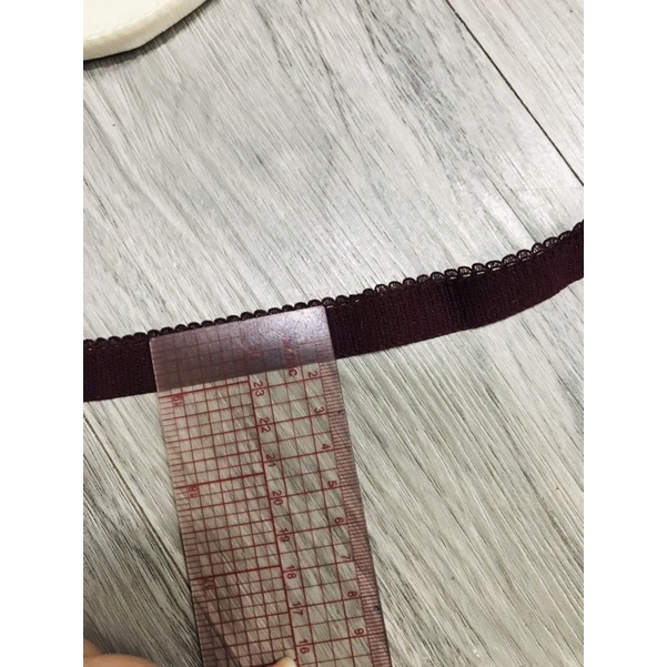 Chun may ren may viền và cạp quần chip