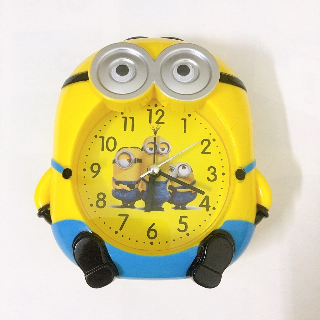 Đồng hồ báo thức Minion để bàn trang trí cute cực xinh Tezy-  8377