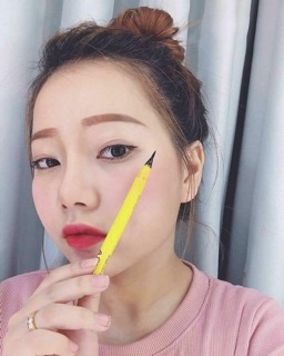 Bút Kẻ Mắt Nước MAYBE-LINE VÀNG