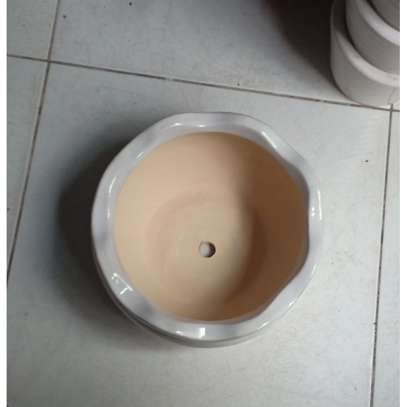 Chậu sứ trắng miệng bèo, KT: R23 x Cao14 x Đáy 14