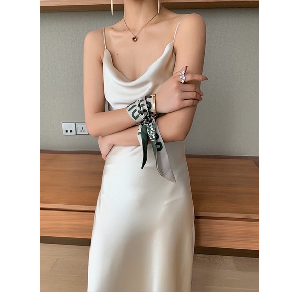 Đầm lụa hai dây cổ đổ form đuôi cá m125 | BigBuy360 - bigbuy360.vn