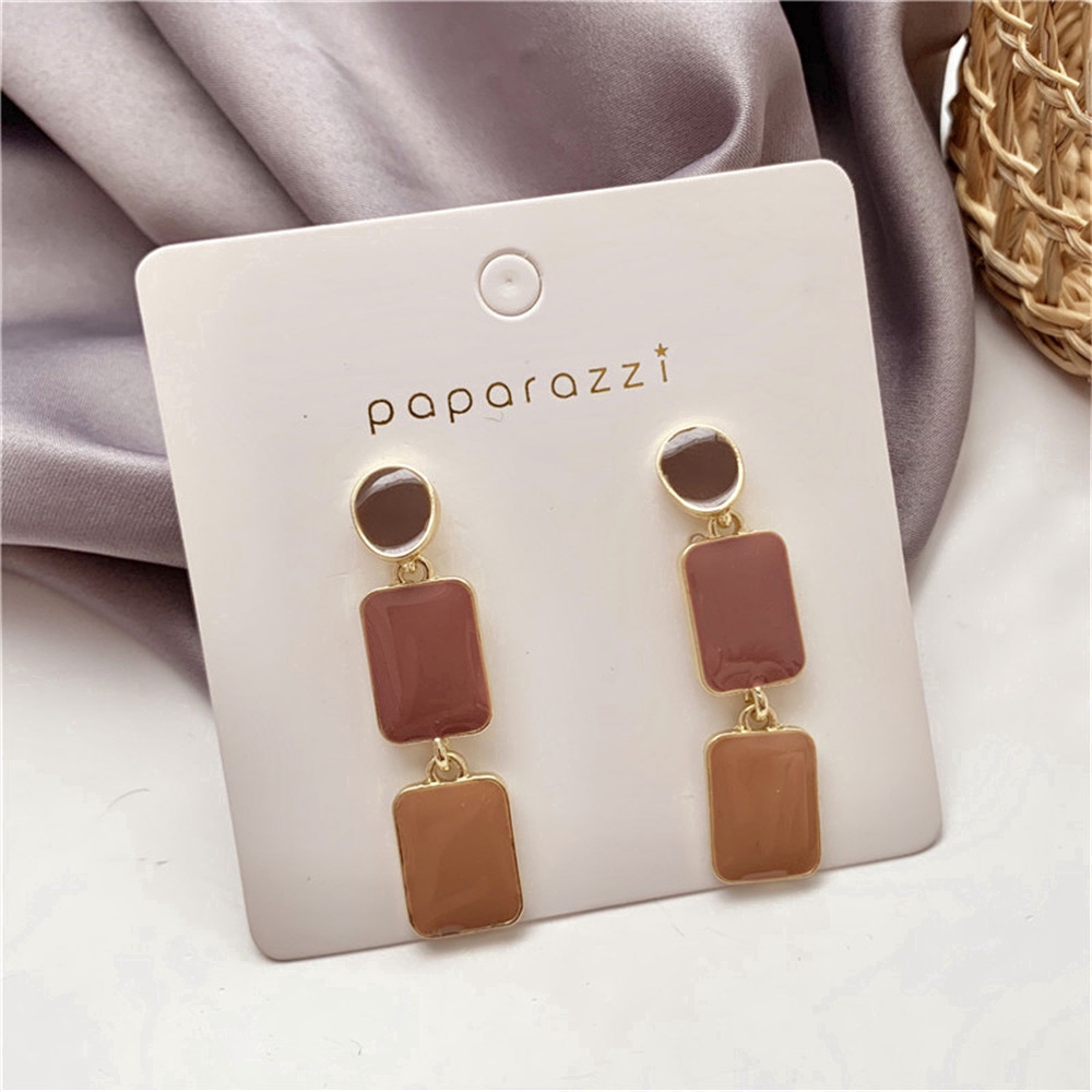 Khuyên Tai Tua Rua Phong Cách Retro