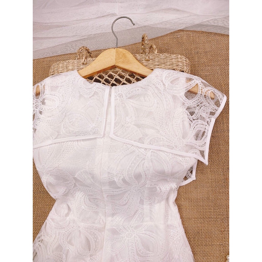 ĐẦM VÁY REN THÊU HOA CỔ LÁ NƠ 3 NÚT - Hình Shop Chụp