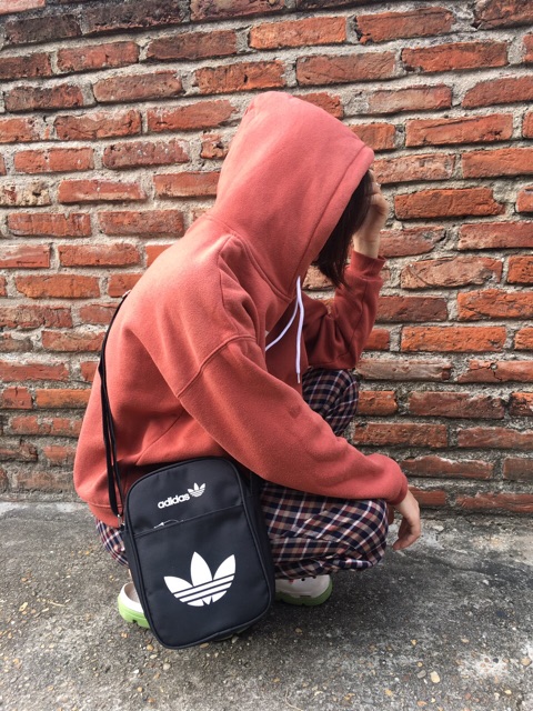 Túi đeo chéo đẹp ( không thấm nước)( xả hàng ) | BigBuy360 - bigbuy360.vn