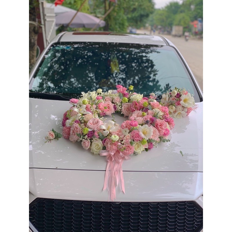 [Hoa Tươi Ship Hà Nội]- Com bo xe cưới cao cấp và bó hoa cầm tay cô dâu + tặng kèm cài áo chú dể