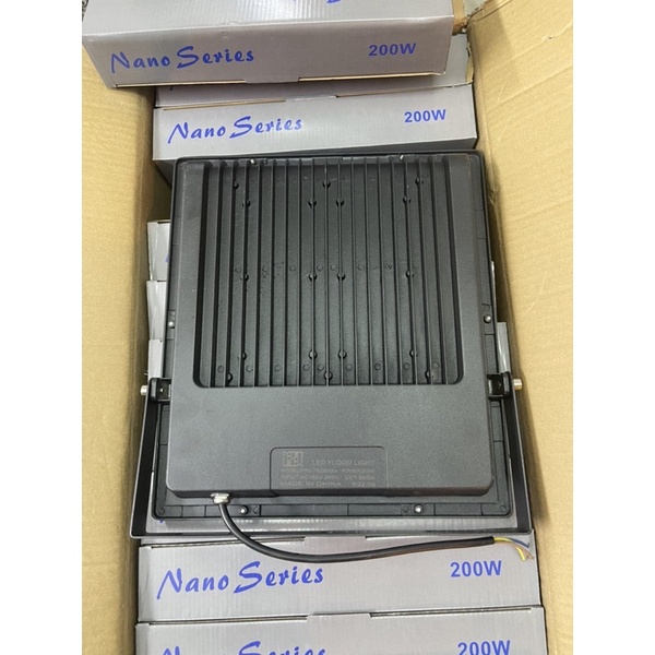 ĐÈN PHA ĐIỆN  CÔNG SUẤT 200W ÁNH SÁNG TRẮNG VÀ ÁNH SÁNG VÀNG