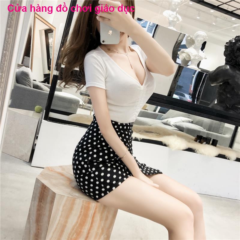 SHOP XINH Mùa hè phong cách Hàn Quốc áo thun ngắn cổ V cắt dây rút + váy chấm bi thời trang hai mảnh <