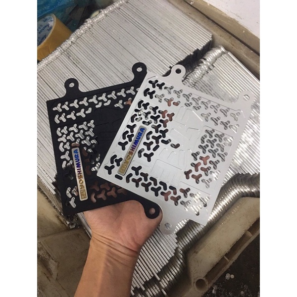 Che két nước Vario AB Click Lead mẫu Yoshimura tặng kèm đầy đủ tem titan ốc ắc dễ lắp đặt QU17